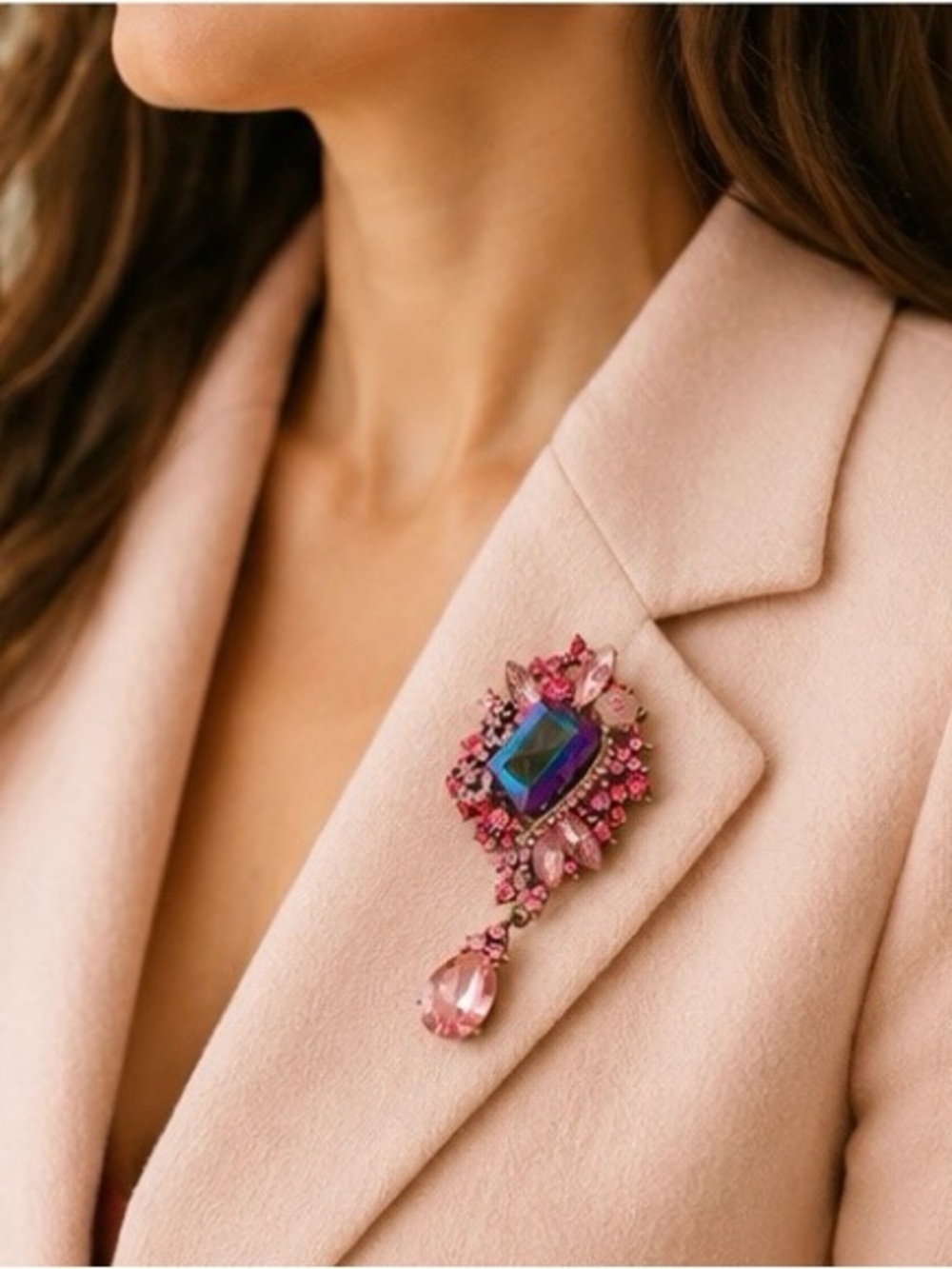 💕🌸Crystal & Iridescent Gem Pink /AB Rhinestone Brooch🌸💕